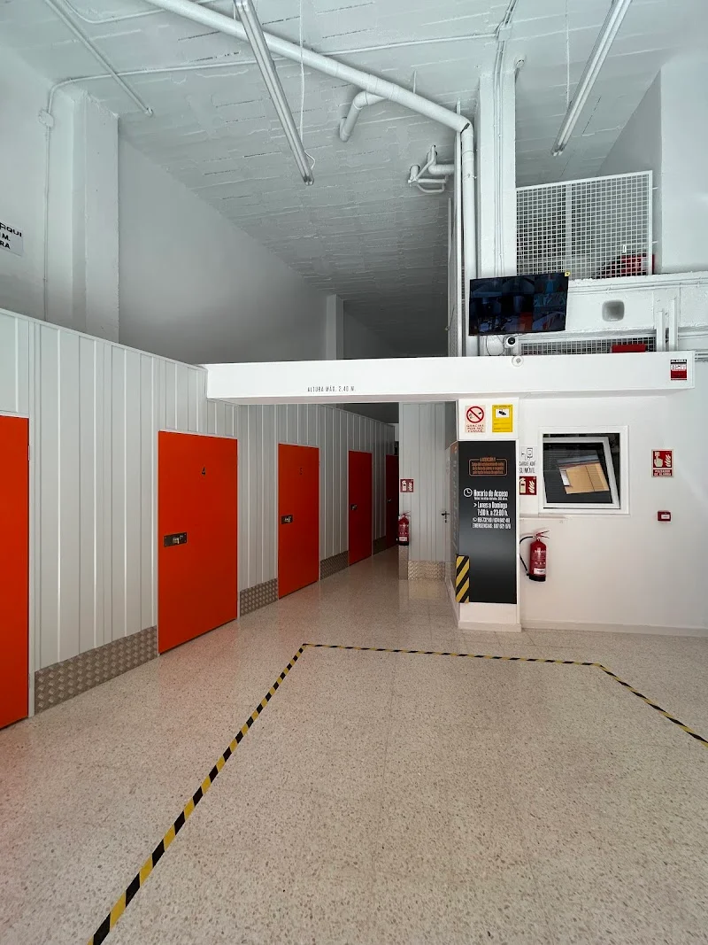 GuardaAqui | Alquiler de trasteros Miraflores en C. Vandelvira, 1, Bailén-Miraflores, 29010 Málaga, España - Imagen 3