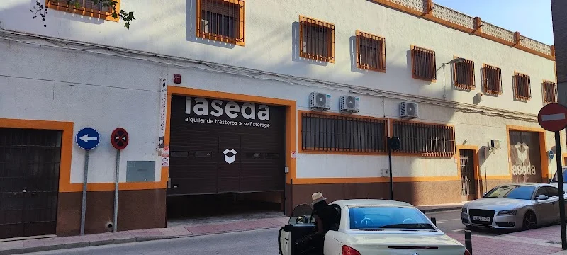 Minialmacenes y trasteros en Murcia La Seda en C. Cisne, 11, 30009 Murcia, España - Imagen 2