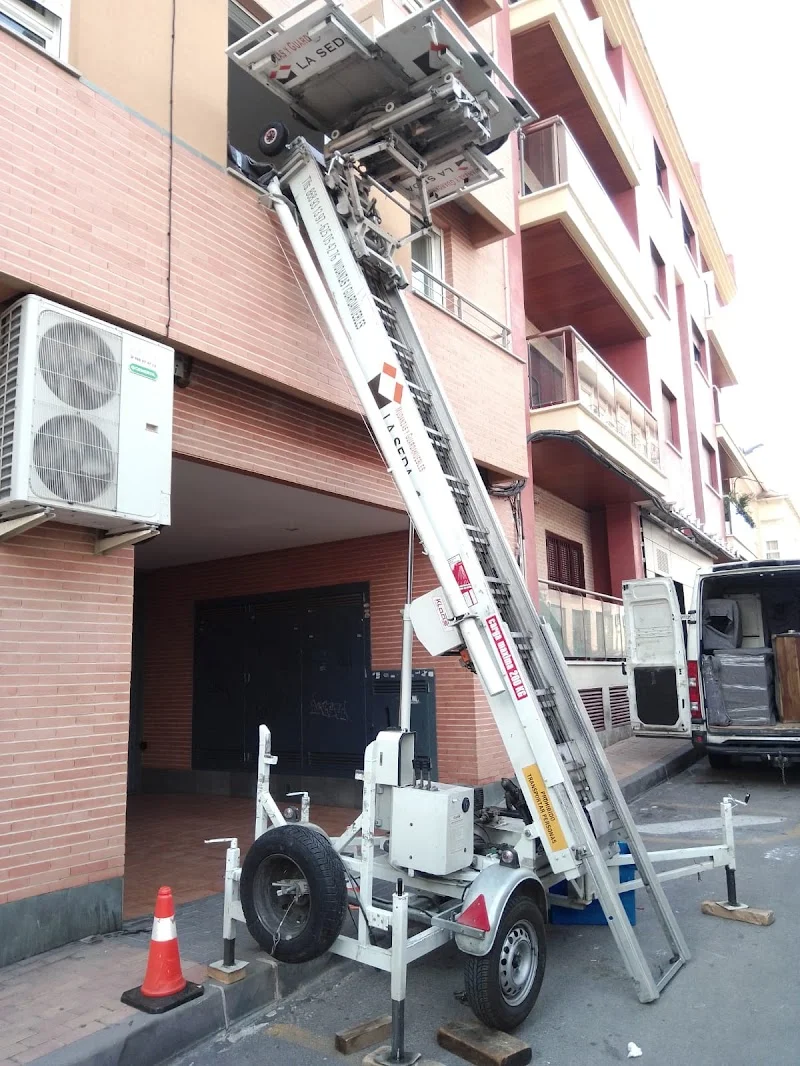Mudanzas en Murcia y Guardamuebles La Seda en C. Cisne, 9, 30009 Murcia, España - Imagen 5