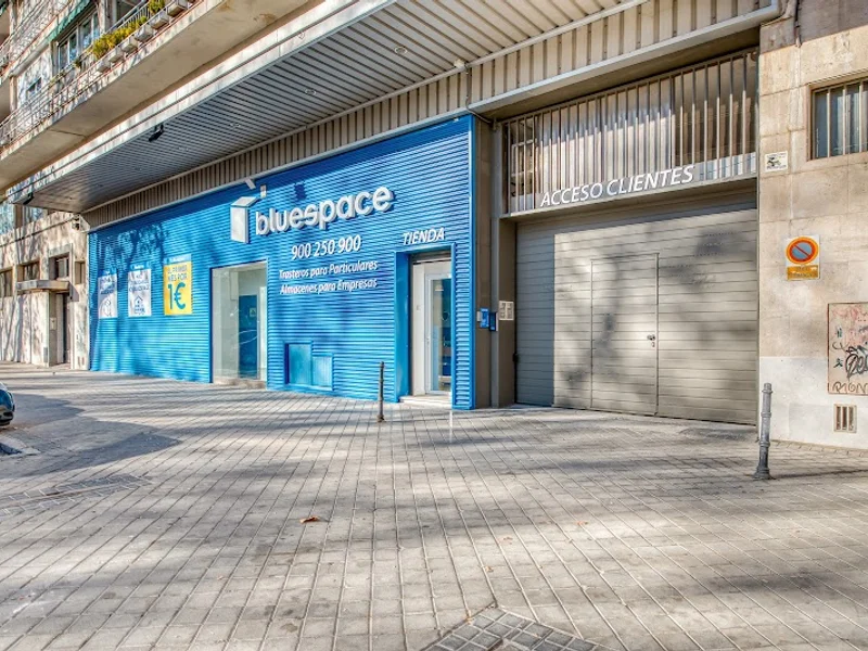 Bluespace Madrid-Río en C. Vallandes, 8, Usera, 28026 Madrid, España - Imagen 4