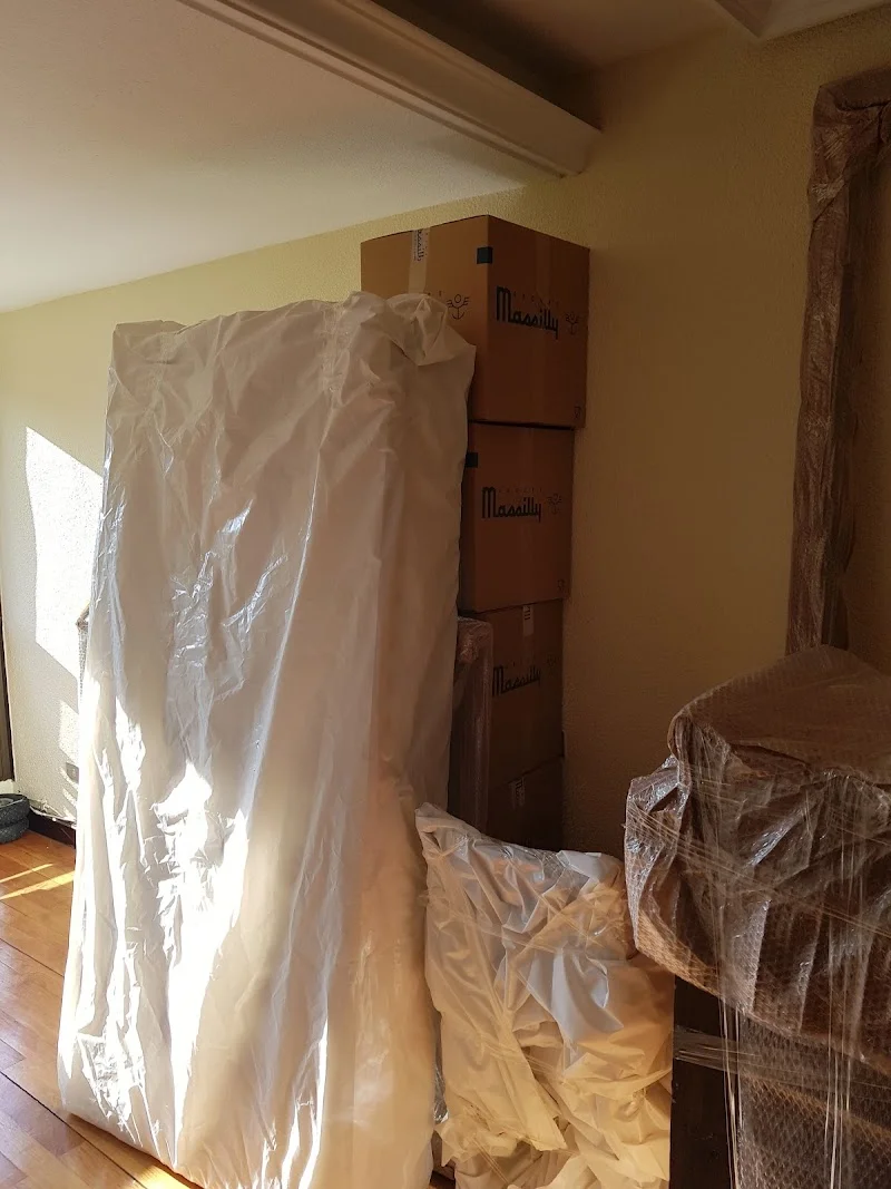 Mudanzas y Guardamuebles Guirao, Murcia en Av. Príncipe de Asturias, 35, 30107 Guadalupe, Murcia, España - Imagen 3