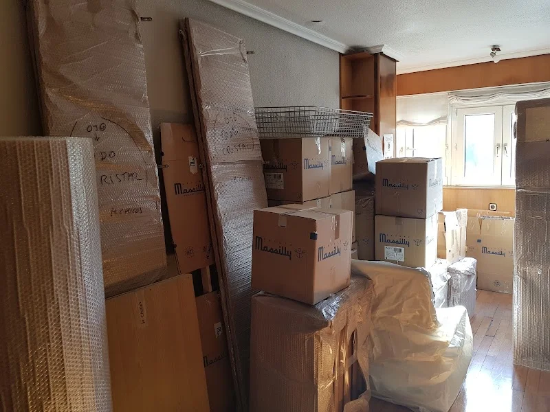 Mudanzas y Guardamuebles Guirao, Murcia en Av. Príncipe de Asturias, 35, 30107 Guadalupe, Murcia, España - Imagen 5