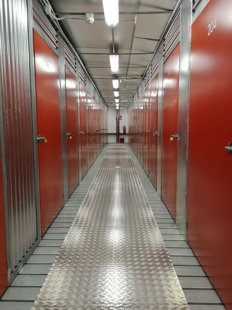 AENDOspace, ALQUILER DE TRASTEROS EN CARTAGENA en C. César Augusto, 72, 30392 Cartagena, Murcia, España - Imagen 1