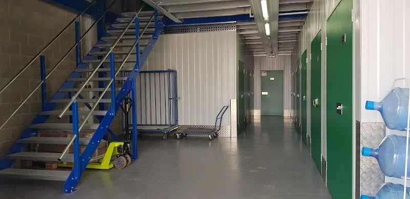 Tu Espacio Son Oms en Carrer del Camp Franc, 9, Nave 4, Platja de Palma i Pla de Sant Jordi, 07199 Palma, Illes Balears, España - Imagen 2