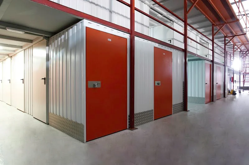 ExtraSpace OUTLET en Camí dels Reis, 215, Ponent, 07011 Palma, Illes Balears, España - Imagen 3