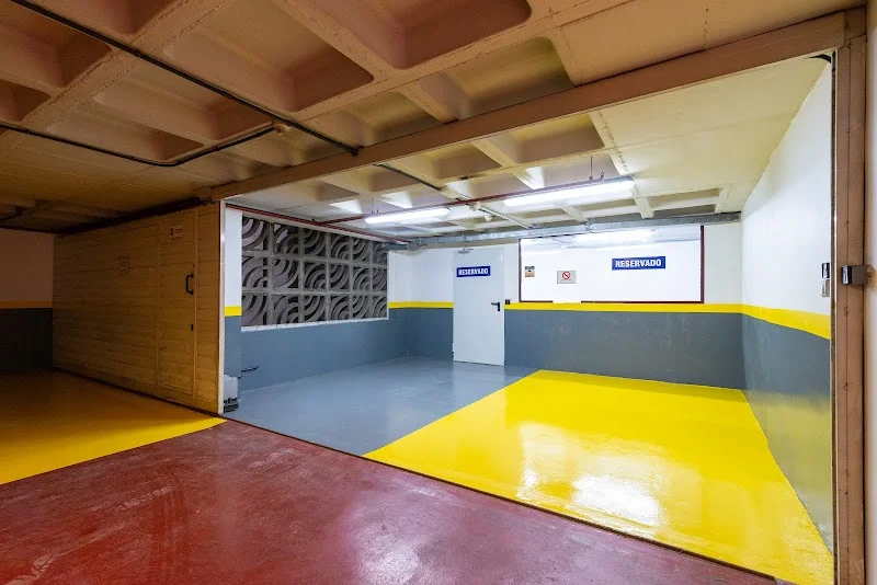 CanaryBox en C. Albareda, 55, 57, 35008 Las Palmas de Gran Canaria, Las Palmas, España - Imagen 2