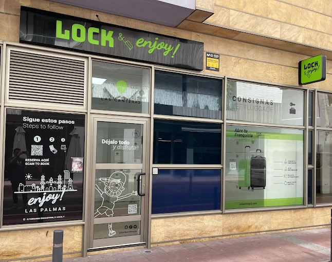 LOCK & enjoy! - Consignas en Playa de Las Canteras en C. Fernando Guanarteme, 11, Local 5, 35007 Las Palmas de Gran Canaria, Las Palmas, España - Imagen 2
