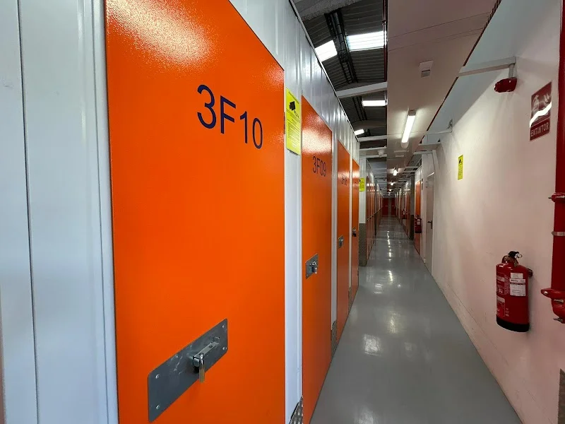 Lenbox Arinaga | Alquiler de Trasteros y Taquillas en C. Ciprés, 15, 35118 Arinaga, Las Palmas, España - Imagen 5