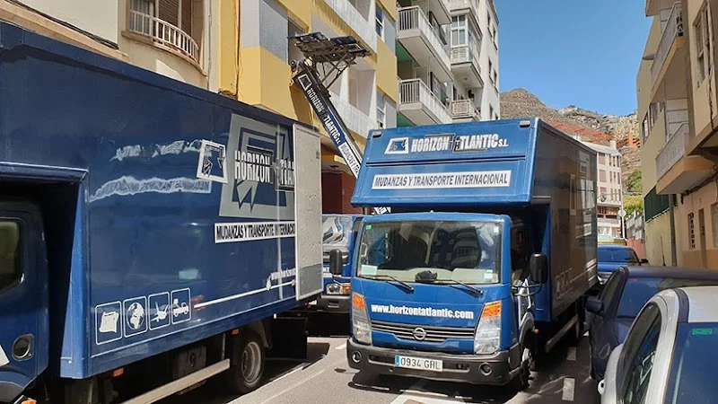 Mudanzas y Guardamuebles Gran Canaria Horizont Atlantic S.L. en Ctra. de Almatriche, 42, bajos, 35018 Las Palmas de Gran Canaria, Las Palmas, España - Imagen 1
