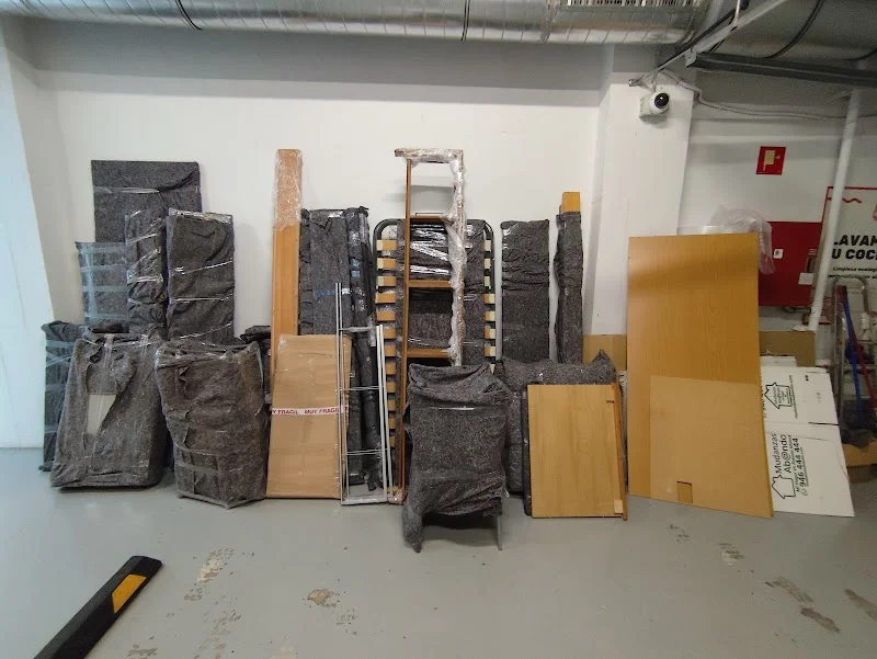 Trasteros Bilbao en C/ Botica Vieja 22 bajo derecha, Deusto, 48014 Bilbao, Vizcaya, España - Imagen 4