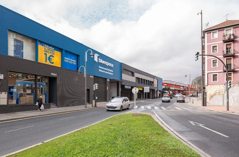 Trastero Bluespace Bolueta Centro – trasteros en Begoña en Miraflores Etorbidea, 14, 48004 Bilbao, Bizkaia, España - MejorTrastero