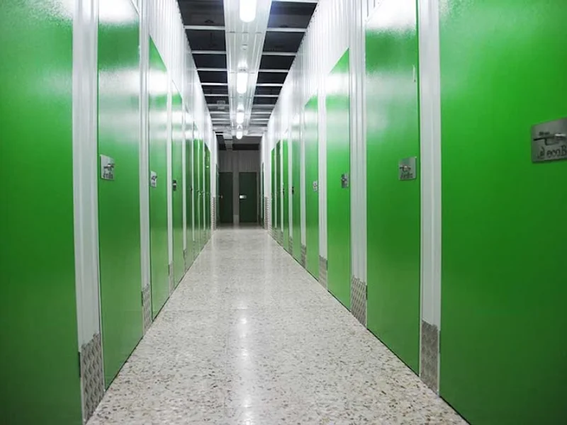 ecoBox Alquiler de Trasteros (Vallecas) en Calle del Dr. Salgado, 10, B, Puente de Vallecas, 28038 Madrid, España - Imagen 2