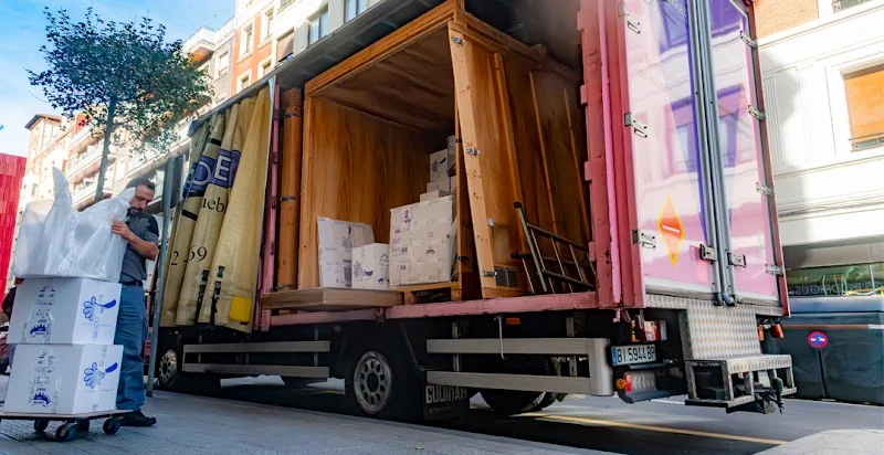 Mudanzas Carlos Rodriguez en Correos Kalea, 8, 48920 Portugalete, Bizkaia, España - Imagen 5