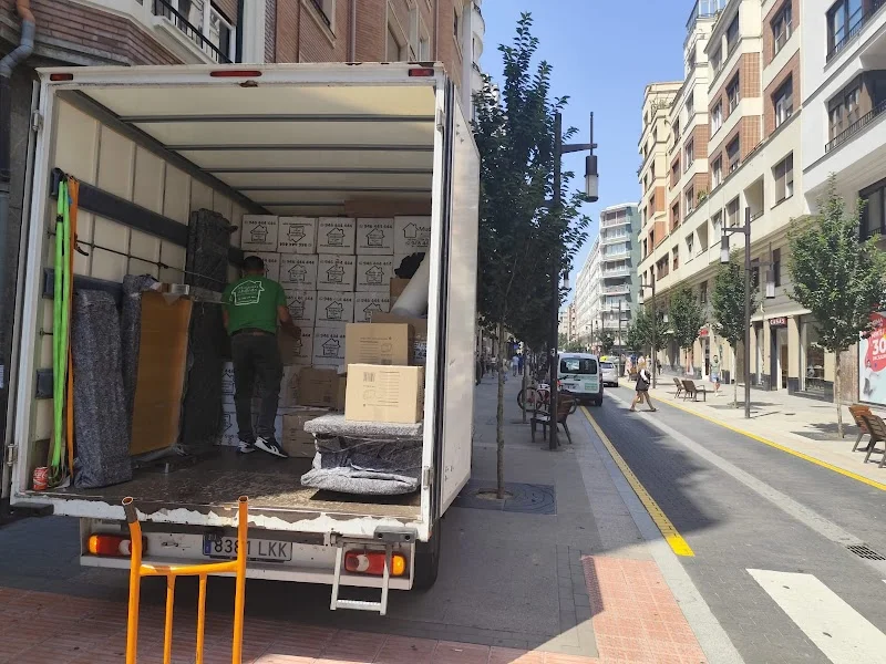 Mudanzas Abando en Calle de Juan Ajuriaguerra, 19, Bajo Derecha, Abando, 48009 Bilbao, Vizcaya, España - Imagen 3