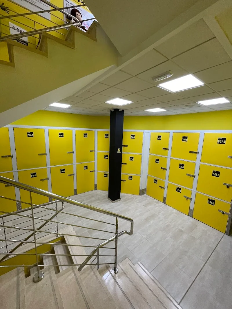 trasteros La Nave Sant Joan 24 h. (Alicante) en Av. de Benidorm, 8, 03550 Sant Joan d'Alacant, Alicante, España - Imagen 1