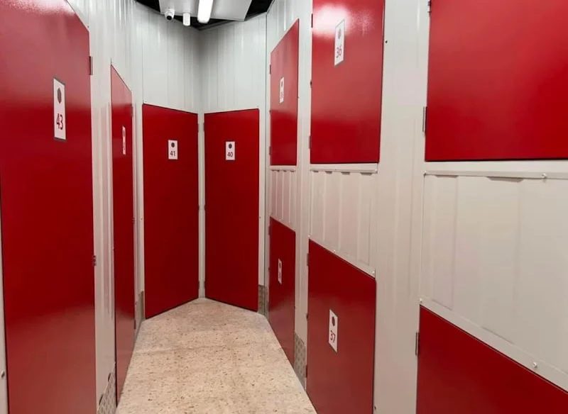 Alicante Trasteros SL en Carrer Arquebisbe Loaces, 28, 03003 Alacant, Alicante, España - Imagen 4