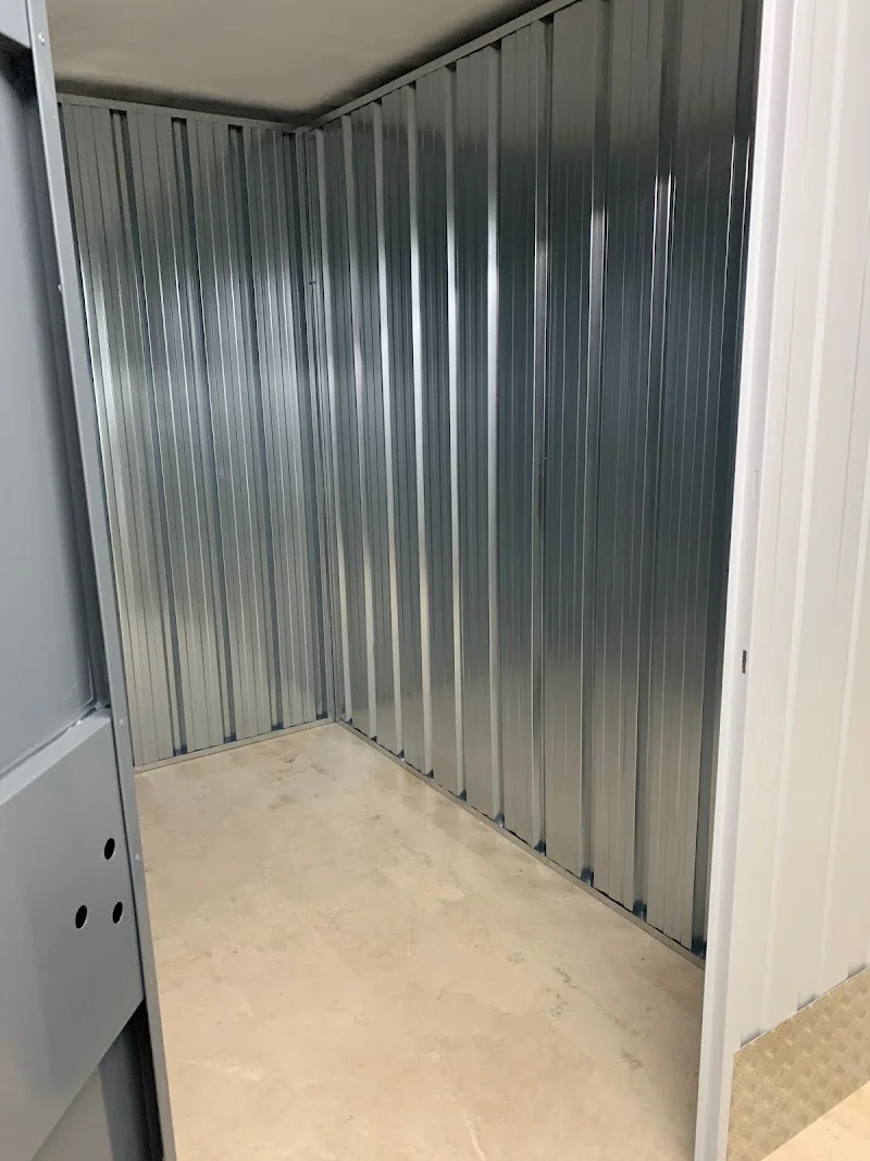 ALITRASTERO | Trasteros en el centro de Alicante en C. Serrano, 8, 03003 Alicante (Alacant), Alicante, España - Imagen 2