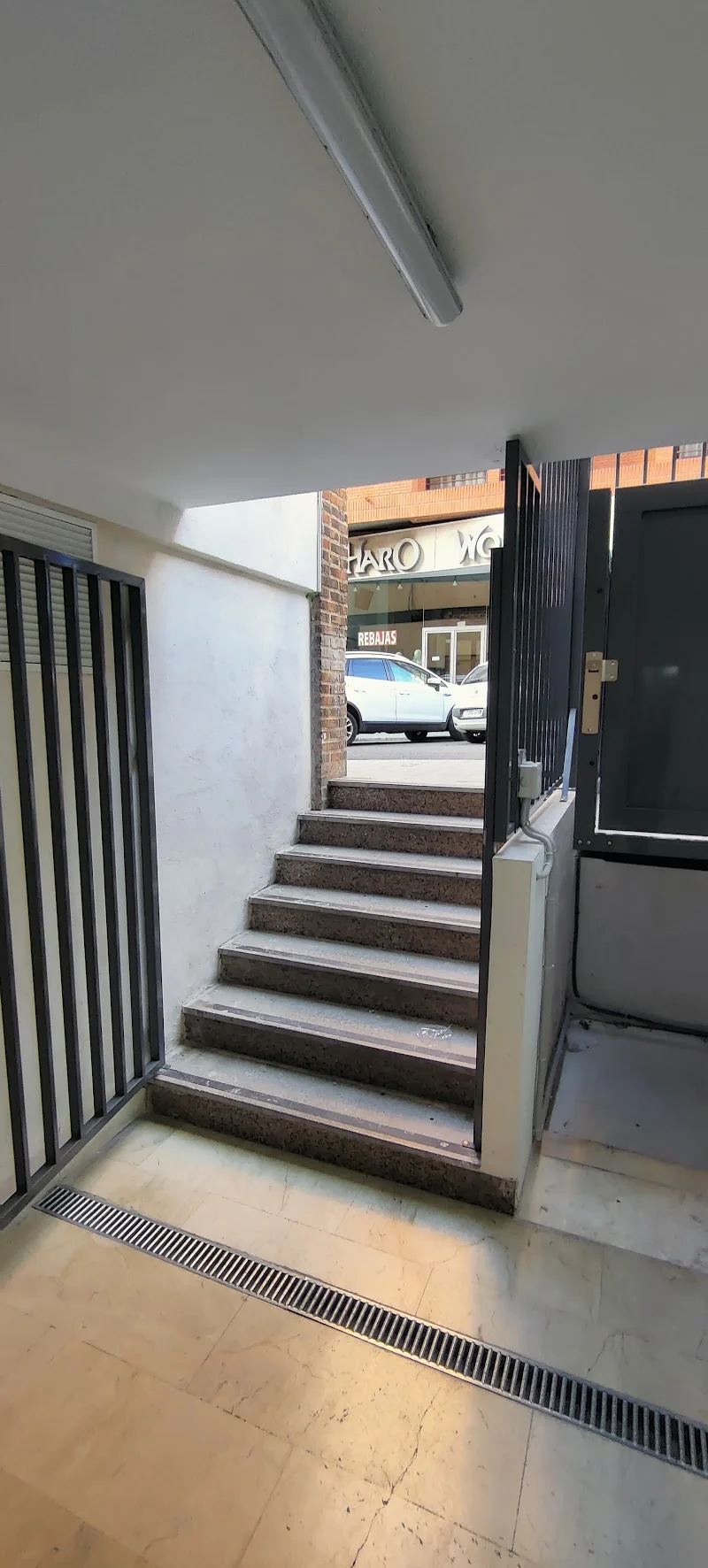 ALITRASTERO | Trasteros en el centro de Alicante en C. Serrano, 8, 03003 Alicante (Alacant), Alicante, España - Imagen 5