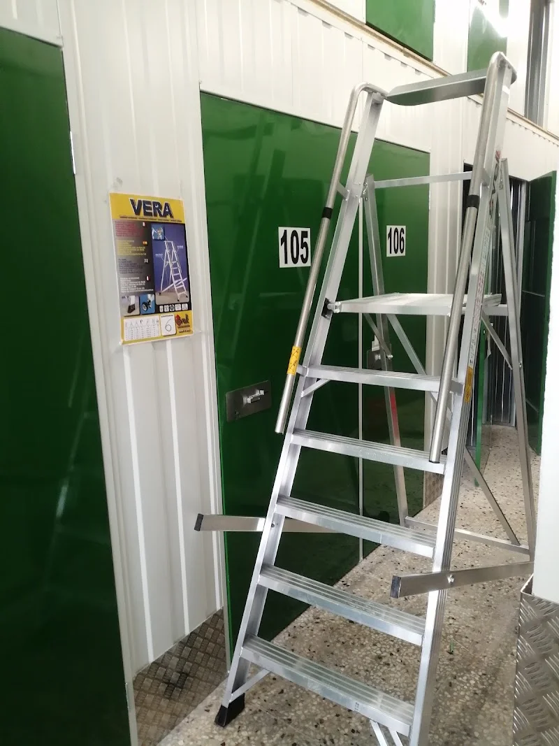 Alquilatrasteros.es en C/ Major, 17, 03550 Sant Joan d'Alacant, Alicante, España - Imagen 3