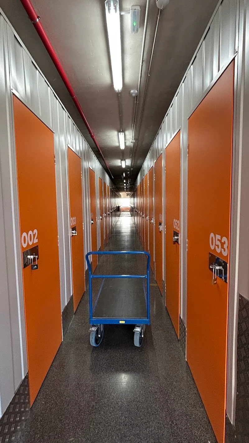 Guardeaqui Self Storage en Av. de Miguel Hernández, 03550 Sant Joan d'Alacant, Alicante, España - Imagen 3