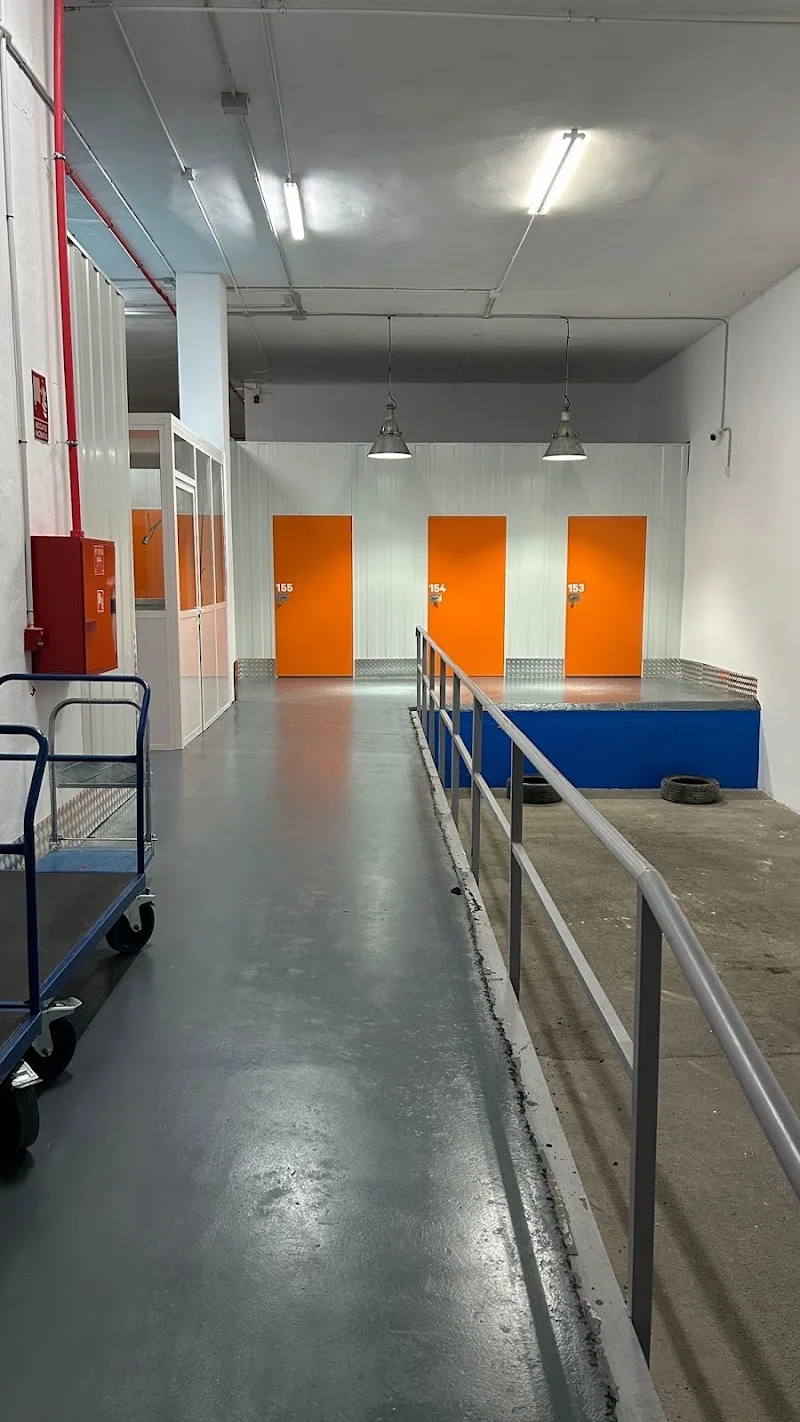 Guardeaqui Self Storage en Av. de Miguel Hernández, 03550 Sant Joan d'Alacant, Alicante, España - Imagen 4