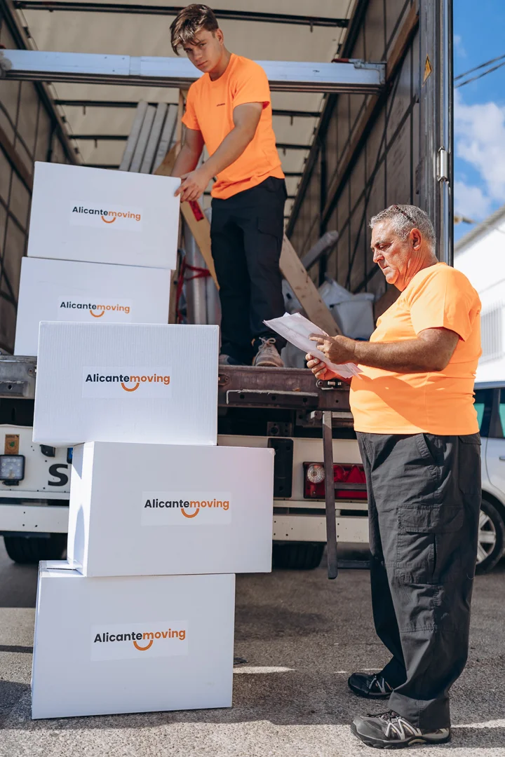 Alicante Moving en Av. Maisonnave, 28 bis, 03003 Alicante (Alacant), Alicante, España - Imagen 3