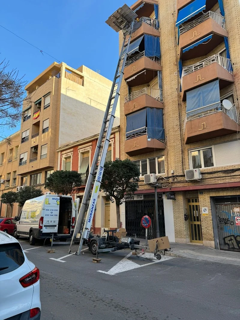 MUDANZAS MBA ALICANTE en C/ Viento, 9, 03006 Alicante (Alacant), Alicante, España - Imagen 3