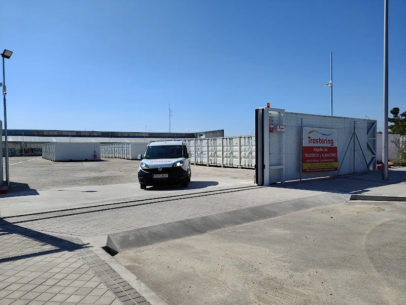 Trastering Vicálvaro-Madrid- Alquiler de Trasteros Almacenes y Guardamuebles en C. de la Barca, 44, Vicálvaro, 28052 Madrid, España - Imagen 2