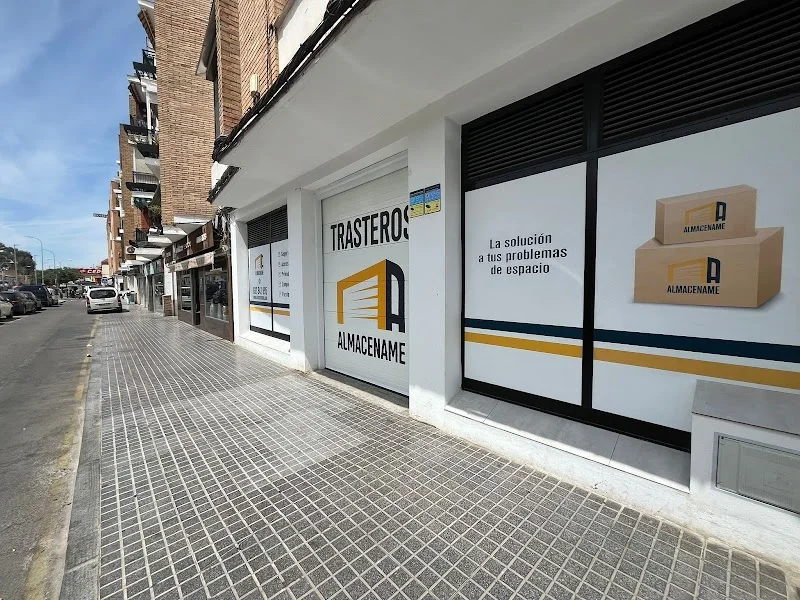Almacename trasteros en Av. de Libia, 49, Levante, 14007 Córdoba, España - Imagen 2