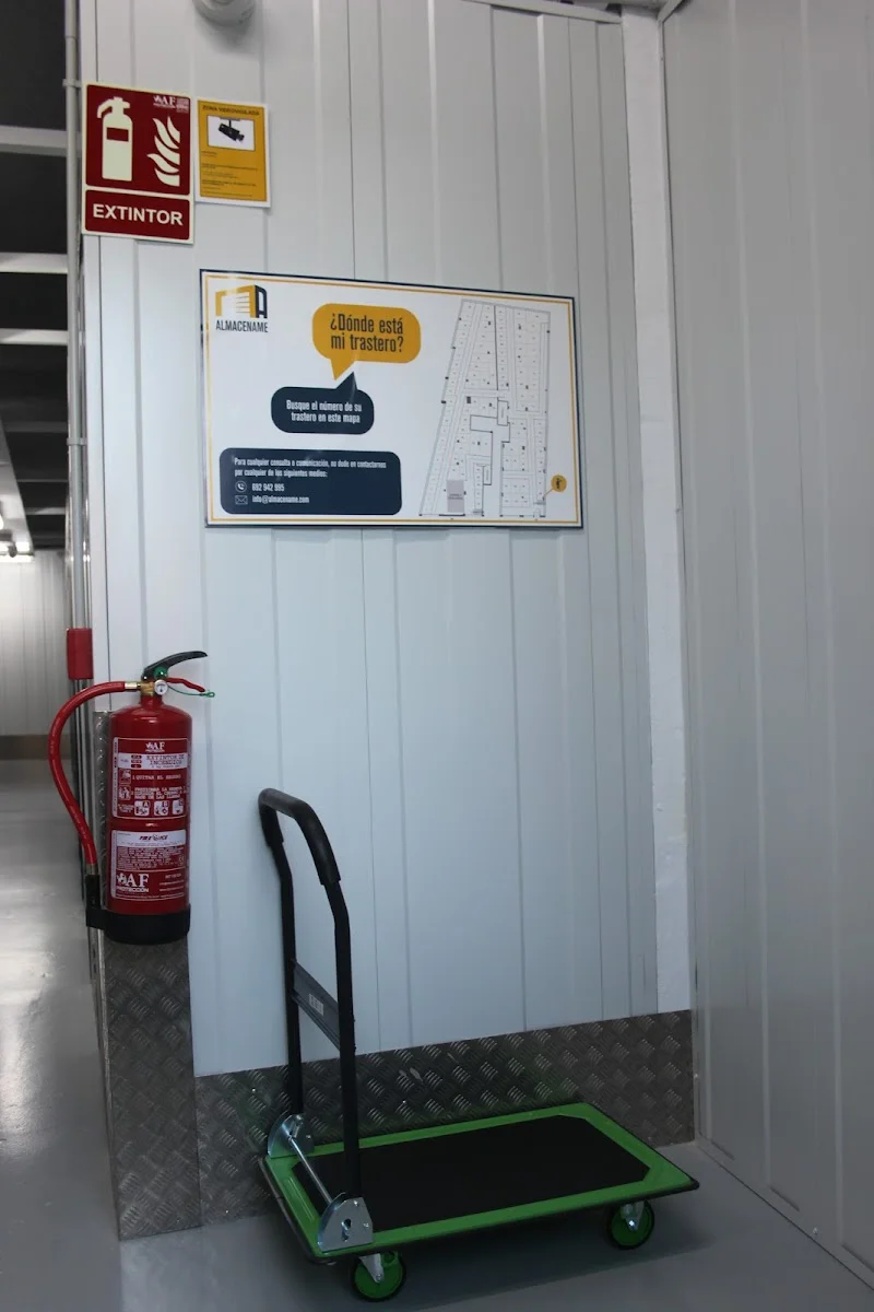 Almacename trasteros en Av. de Libia, 49, Levante, 14007 Córdoba, España - Imagen 3