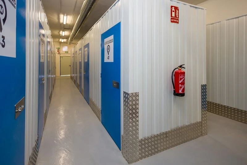 Aquí Mi Espacio Córdoba en Polígono el Granadal, C. Rubí, 28, 14014 Córdoba, España - Imagen 2