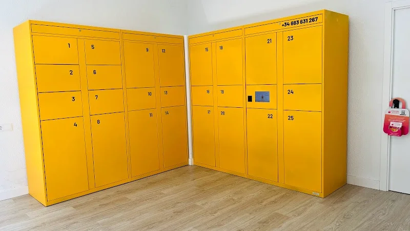 Córdoba Locker Estación en C/ Fernando de Córdoba, 5, Centro, 14008 Córdoba, España - Imagen 1