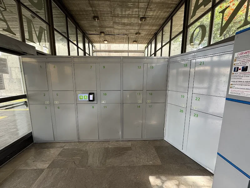 Cordoba Lockers / Luggage Storage (inside the bus terminal) en Estacion De Autobuses Plaza De Las Tres Culturas, S, 14011, Noroeste, 14011 Córdoba, España - Imagen 4