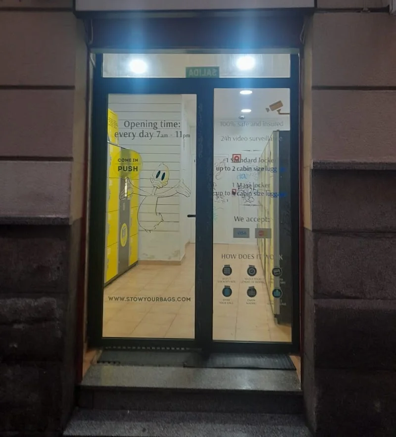 Stow Your Bags - Luggage Storage - Puerta del Sol en C. de la Aduana, 7, Centro, 28013 Madrid, España - Imagen 3