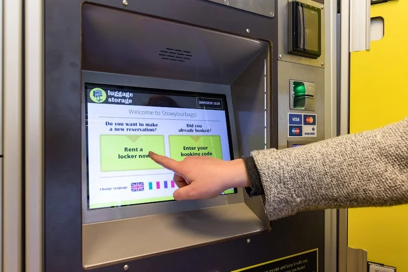 Stow Your Bags - Luggage Storage - Puerta del Sol en C. de la Aduana, 7, Centro, 28013 Madrid, España - Imagen 4