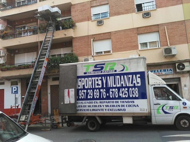 Mudanzas Córdoba TSR en POLIGONO INDUSTRIAL CHINALES, Av. de Chinales, 63, 14007 Córdoba, España - Imagen 2