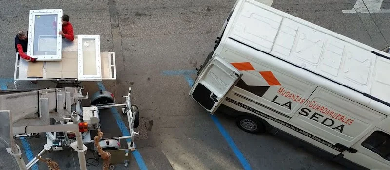 Mudanzas en Córdoba y Guardamuebles La Seda en Av. Guerrita, 27, 1ºB y C, Poniente Sur, 14005 Córdoba, España - Imagen 1