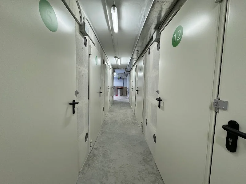 ALQUILER DE TRASTEROS ECONÓMICOS CANTARRANAS ALCORCÓN CENTRO PARQUE LISBOA ONDARRETA VALDERAS LOS CASTILLOS en C. Buitrago, s/n, 28921 Alcorcón, Madrid, España - Imagen 3