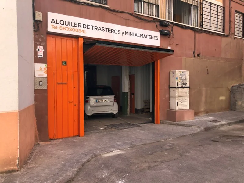 Trasteros Naranja Puerta del Ángel en C. de Fidias, 31, Latina, 28011 Madrid, España - Imagen 3