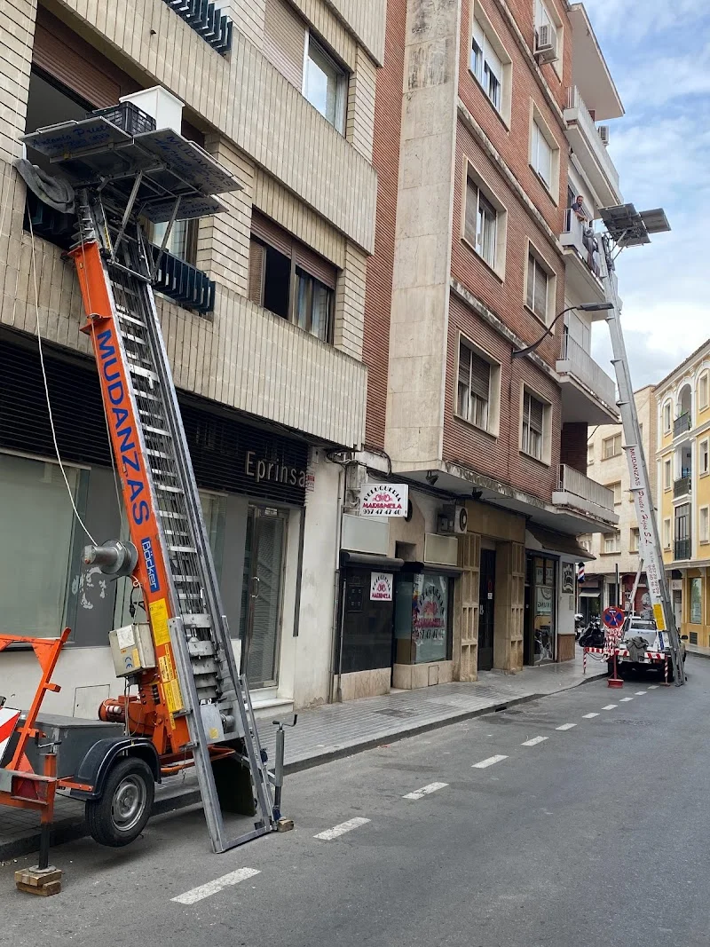 Mudanzas Prieto E Hijos en C. Finlandia, 28, 14014 Córdoba, España - Imagen 3