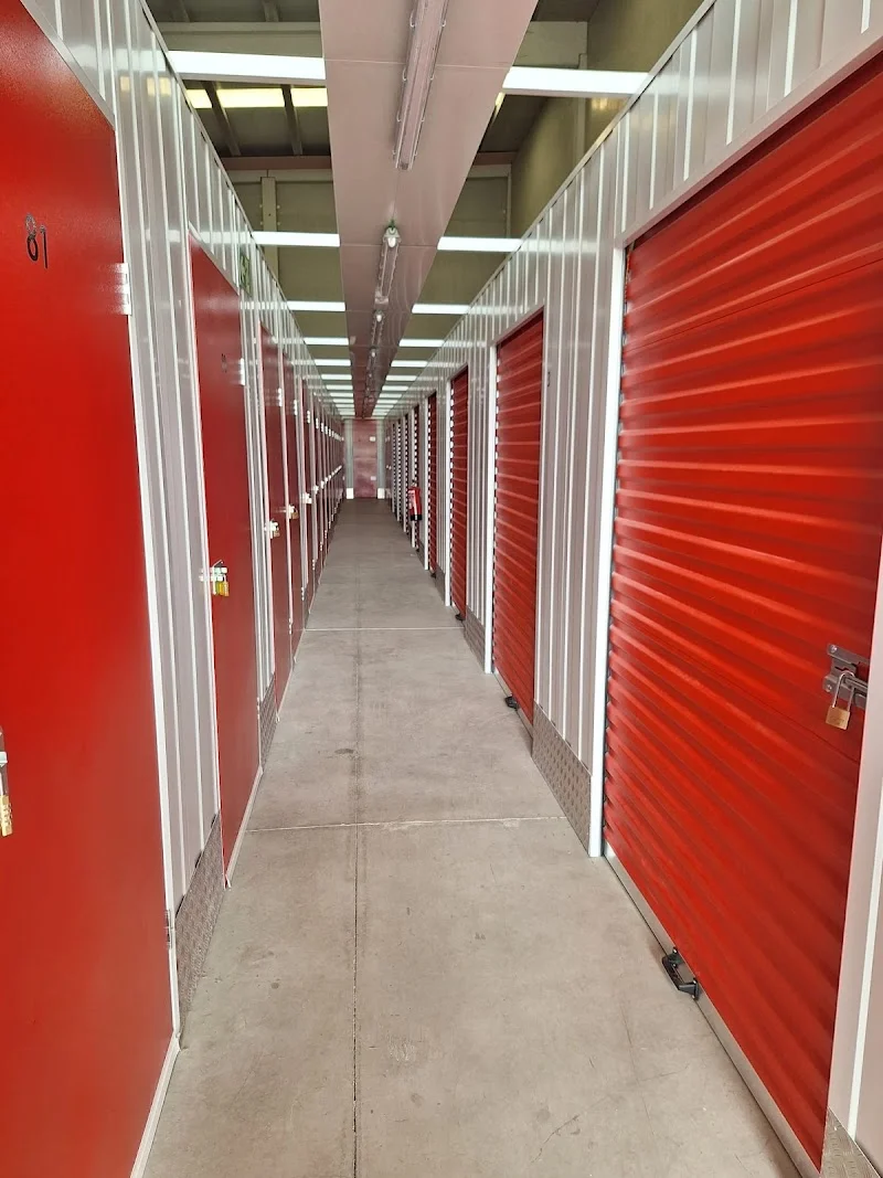 Trastero Trasteros NoMasCaos Valladolid - Alquiler de Trasteros en Arroyo de la Encomienda en C. Cronos, 28, nave 9, 47195 Arroyo de la Encomienda, Valladolid, España - MejorTrastero