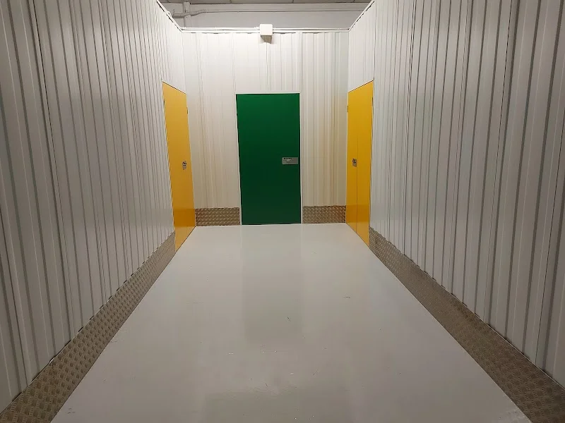 Box rent self storage Estaño en C. Estaño, 10, 47012 Valladolid, España - Imagen 5