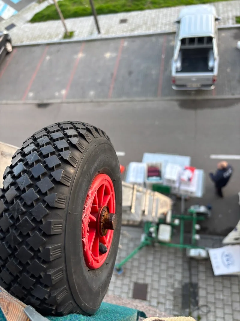 MUDANZAS PMB S.L. en Polígono de Argales, Av. de el Nte. de Castilla, 5, 47008 Valladolid, España - Imagen 5