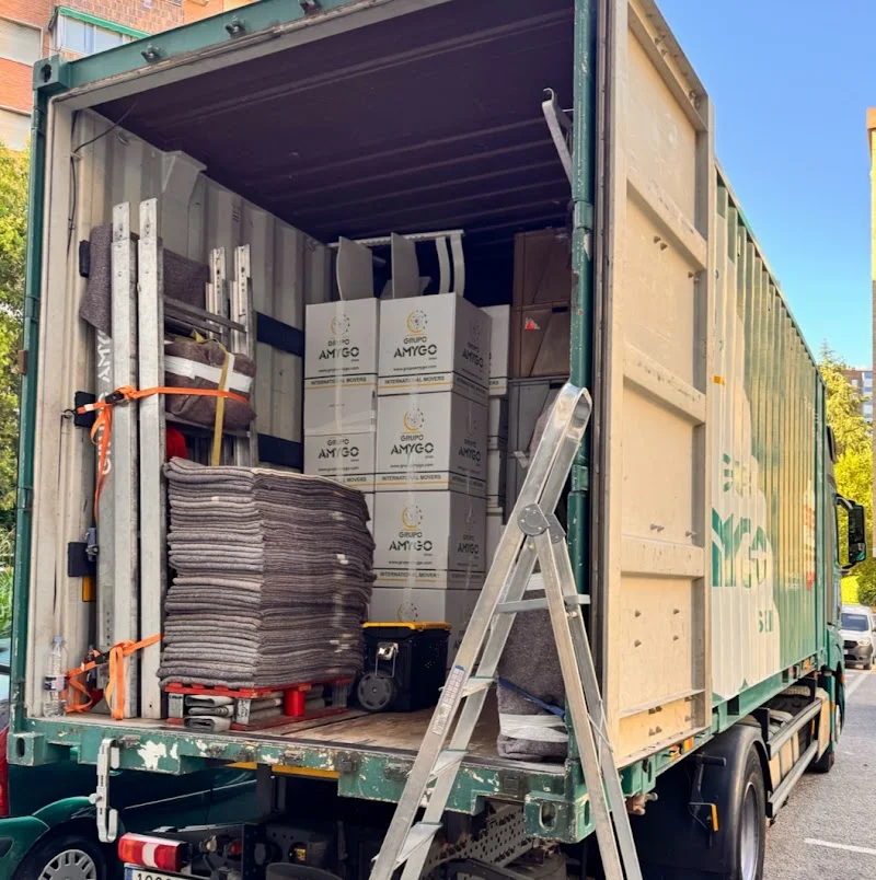 Mudanzas y Transportes Gallego en C. Transporte, 10, 47155 Santovenia de Pisuerga, Valladolid, España - Imagen 2