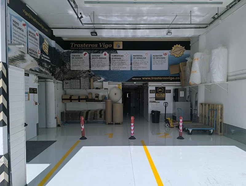 Trasteros Vigo - Alquiler de Trasteros En Vigo en Av. de Madrid, 129B, nº 129 Bajo, Lavadores, 36214 Vigo, Pontevedra, España - Imagen 5