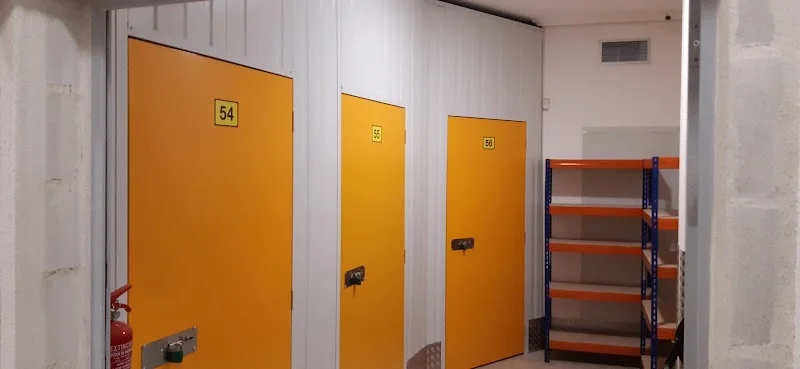 Trasteros City Vigo Travesía de Vigo en Rúa Travesía de Vigo, 120, Lavadores, 36206 Vigo, Pontevedra, España - Imagen 5