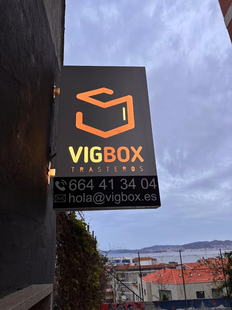 Alquiler Trasteros Camelias Centro Vigo - Vigbox Camelias en Av. das Camelias, 60, 36211 Vigo, Pontevedra, España - Imagen 1