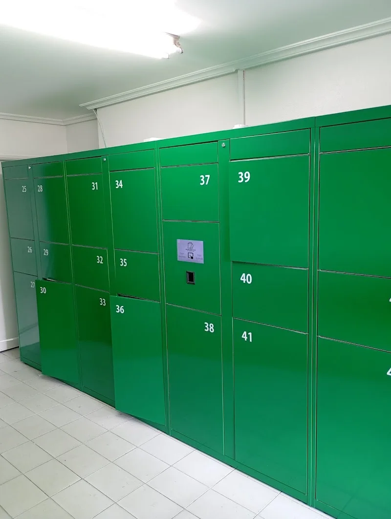 Consigna Vigo (LockHereNow) en Rúa Escultor Gregorio Fernández, 1, Santiago de Vigo, 36204 Vigo, Pontevedra, España - Imagen 1