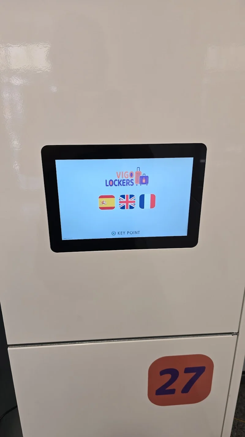 Vigo Lockers Nautico en Estación marítima Ria de Vigo, local 5, 36201 Vigo, Pontevedra, España - Imagen 5