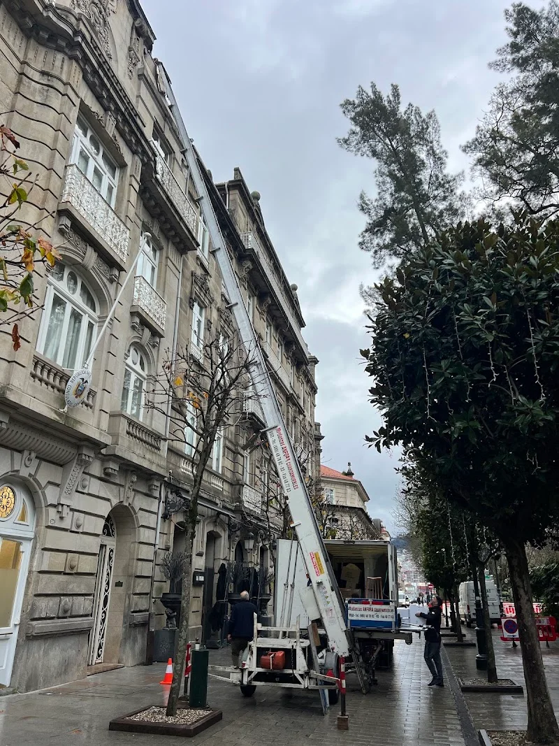 Empresa de mudanzas en Vigo | M&M en Rúa Xulián Estévez, 16, Teis, 36207 Vigo, Pontevedra, España - Imagen 3